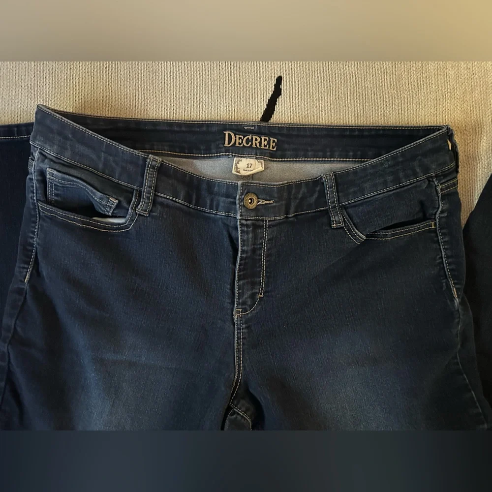 Juniors 17 NWOT DECREE Dark Blue Skinny Jeans - Picture 4 of 4